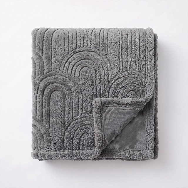 Luxurious Single-Layer Jacquard Sherpa Throw Blanket